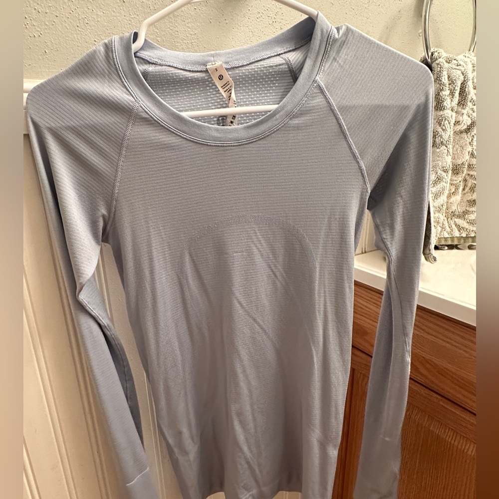 Lululemon Swiftly Tech size 2